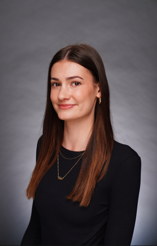 Claire T - University of Oregon Babysitter