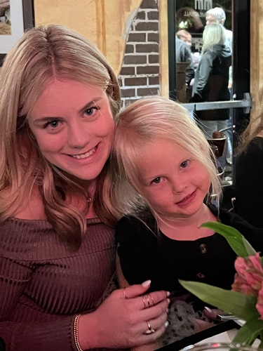 Alice C - Cuesta Babysitter