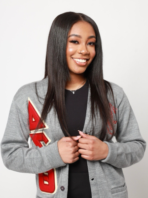 Nia S - Towson University Babysitter