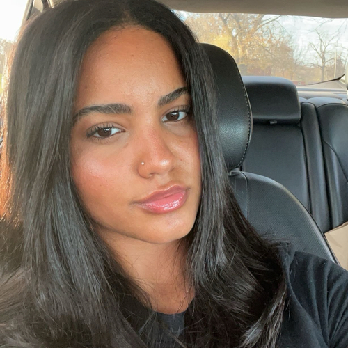 Agatha R - Sauk Valley Community College  Babysitter
