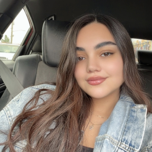 Leslie M - Cochise College  Babysitter