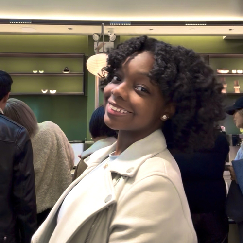 De’ja J - CUNY BMCC Babysitter