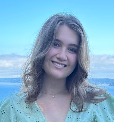 Ella R - Western Washington Babysitter