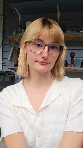 Leah F - UH Hilo Babysitter