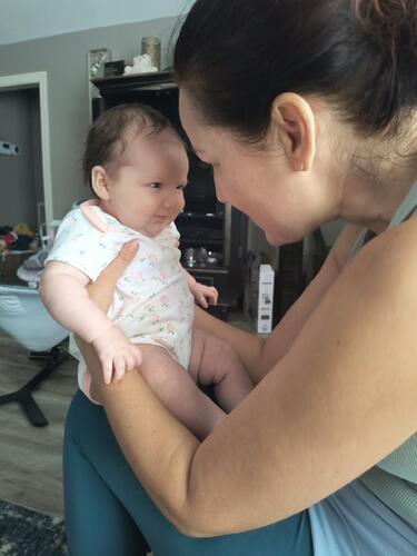 Tara S - UNO Babysitter