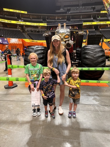 Lacey H - Community College of Denver  Babysitter