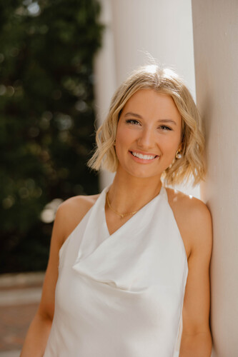 Callie S - UK Babysitter