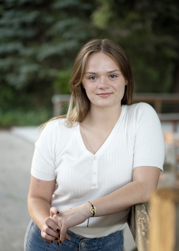 Cynthia S - CWU Babysitter