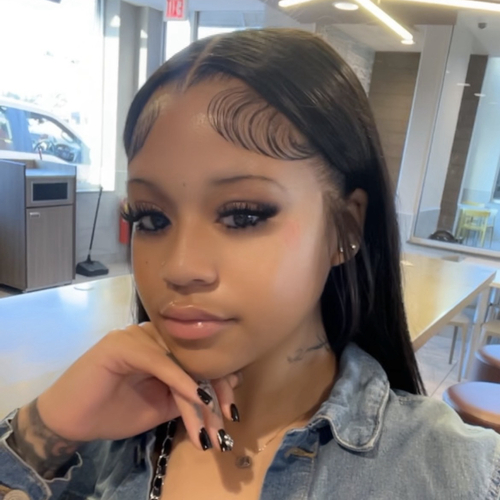 Alaysia L - Undefined Babysitter