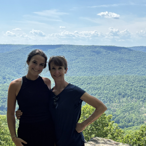 Helen A - Sewanee Babysitter