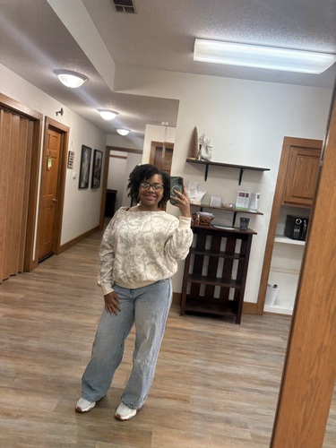 Julia S - The Salon Professional Academy-Huntsville Babysitter