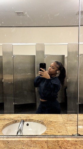 Devyn S - Bronx Community College  Babysitter