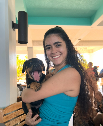 Laura D - FAU Babysitter