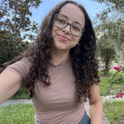 Elise C - UCF Babysitter