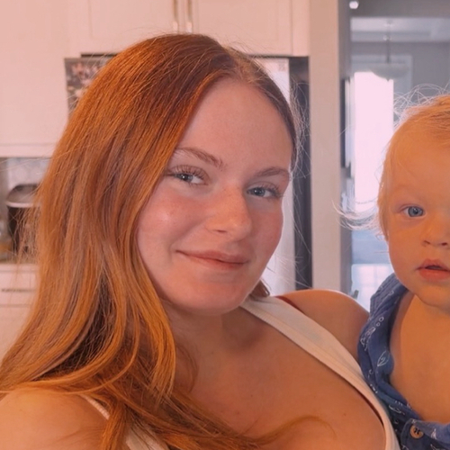 Emersen T - Keiser Babysitter