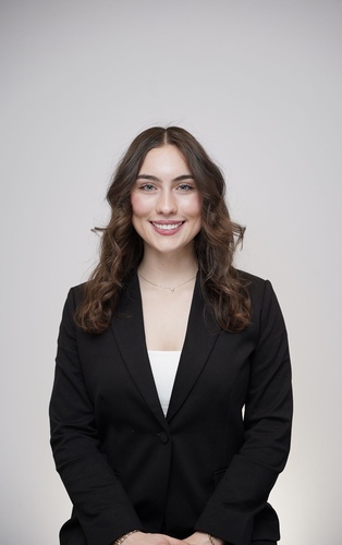 Quinn E - HPU Babysitter