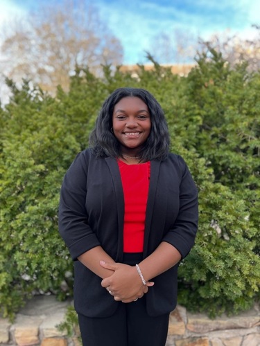 Kyli H - UNA Babysitter