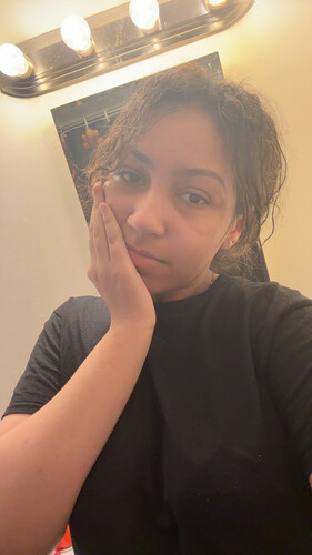 Julissa R - Mildred Elley-Pittsfield Campus Babysitter