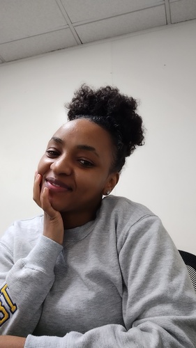 Vivian G - UC Babysitter