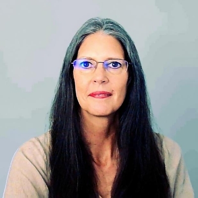 Sharolyn R - UT-Austin Babysitter