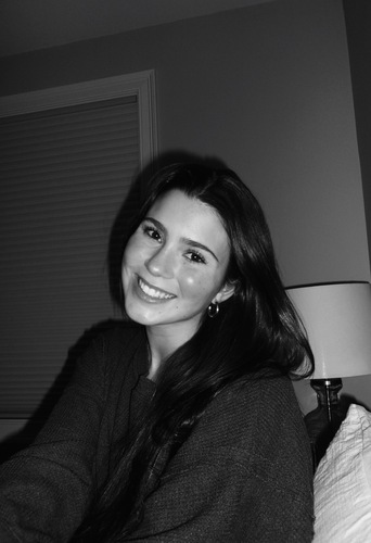 Julia F - USC Babysitter