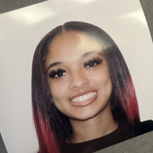 Destini A - Long Beach City College  Babysitter