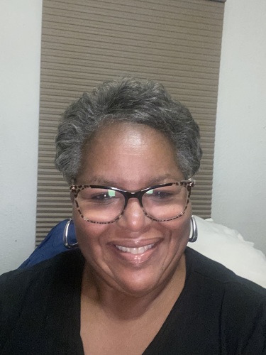 Vanesther J - SOSU Babysitter