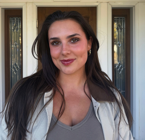 Lindsey S - UNI Babysitter