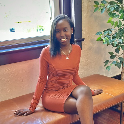 Ivonne M - Galen College of Nursing-Tampa Bay Babysitter