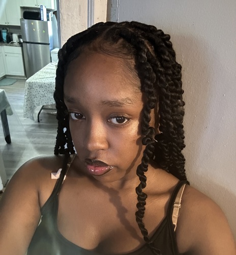 Jailyn W - UCC Babysitter