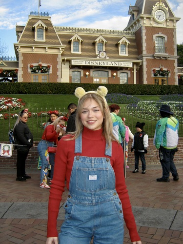 Dominique R - Fresno State Babysitter