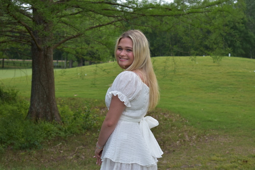 Lizzy R - Mississippi State Babysitter