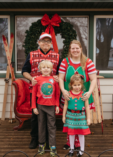 Ashley W - Lewis Babysitter