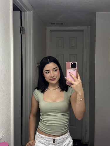 Arlyn C - Sinclair Babysitter