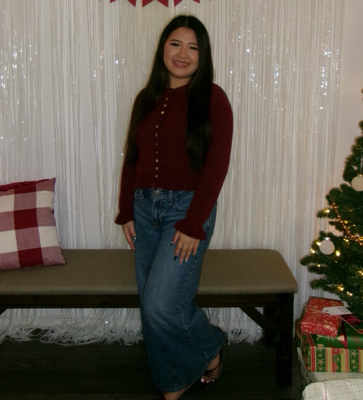 Elina S - College of the Sequoias Babysitter