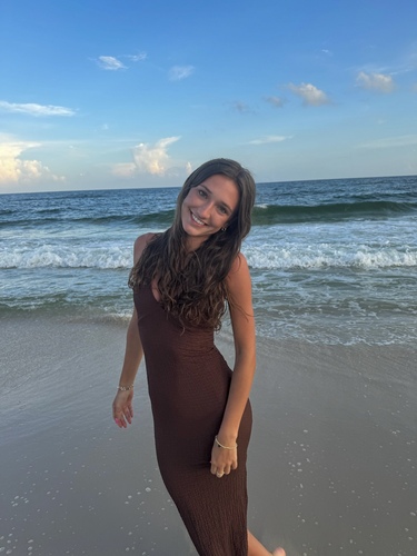 Kenzie C - UE Babysitter