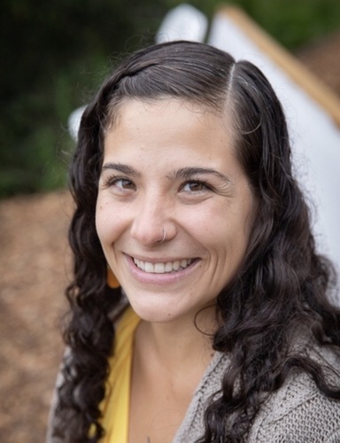 Leticia L - UNM Babysitter