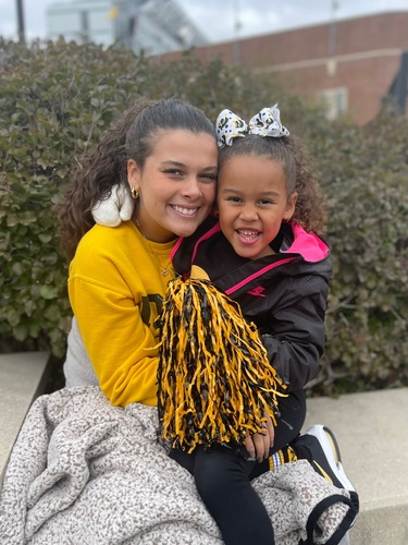 Raylin C - University of Iowa Babysitter