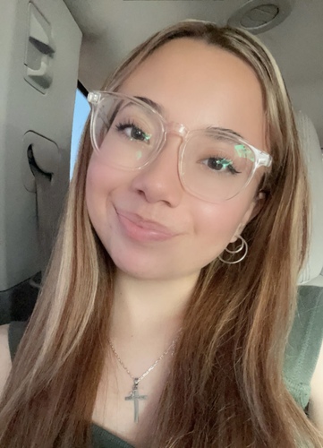 Valeria D - Cochise College  Babysitter