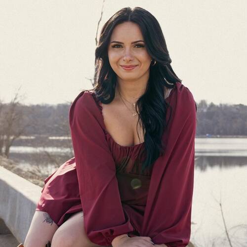 Lauren S - UW-Stout Babysitter