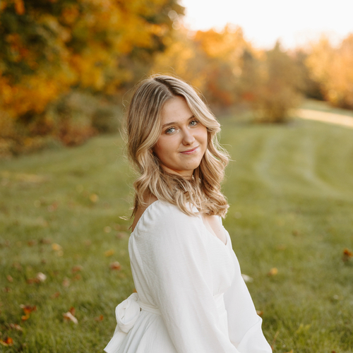 Sophia S - Schoolcraft College  Babysitter