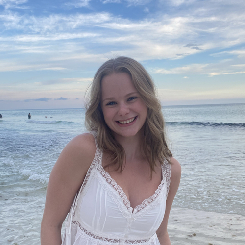 Jaidyn S – Lipscomb Student Seeking Babysitting Jobs