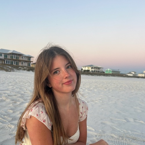 Madelyn W - UWF Babysitter