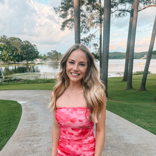 Zoe B – UAB Student Seeking Babysitting Jobs