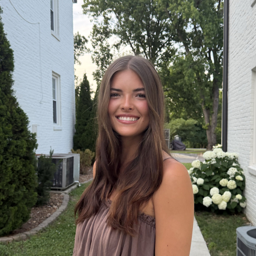 Julia W - LSU Babysitter
