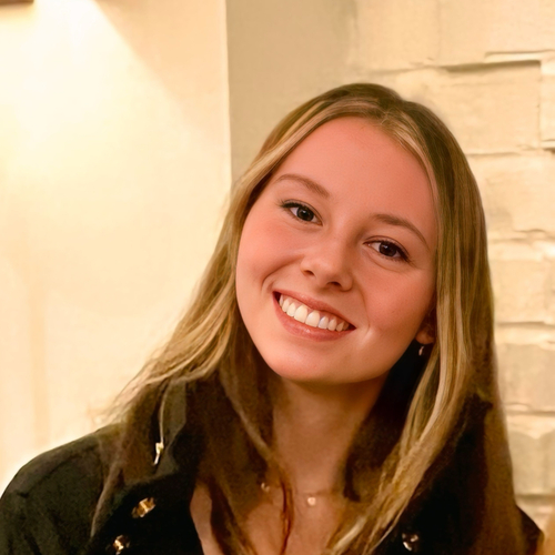 Baileigh W - Everest University-Jacksonville Babysitter