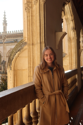 Ashleigh D – Belmont Student Seeking Babysitting Jobs