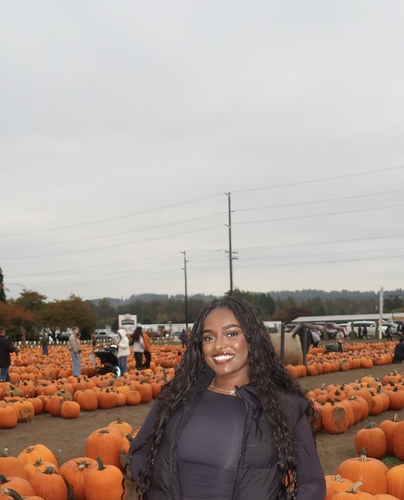 Semira H - Everett Community College  Babysitter