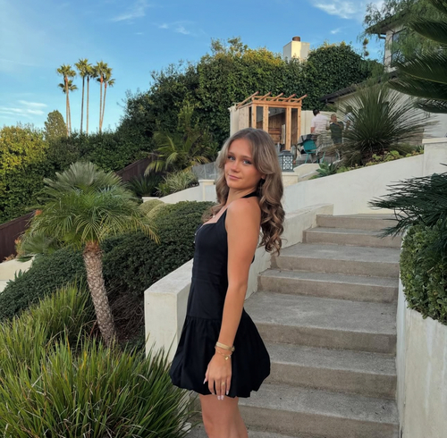 Ava W - Saddleback Babysitter