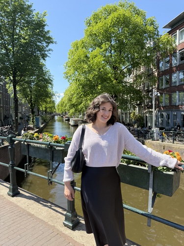 Audrey H - Berry Babysitter